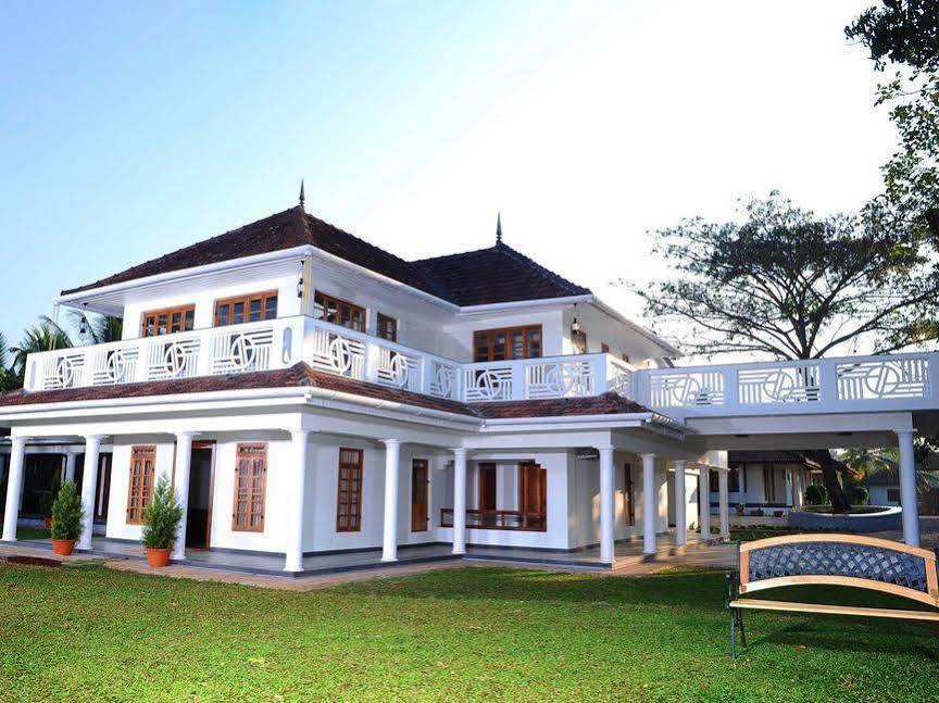 מלון Alappuzha Triveny River Palace מראה חיצוני תמונה