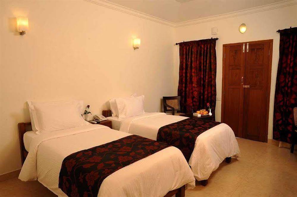 מלון Alappuzha Triveny River Palace מראה חיצוני תמונה