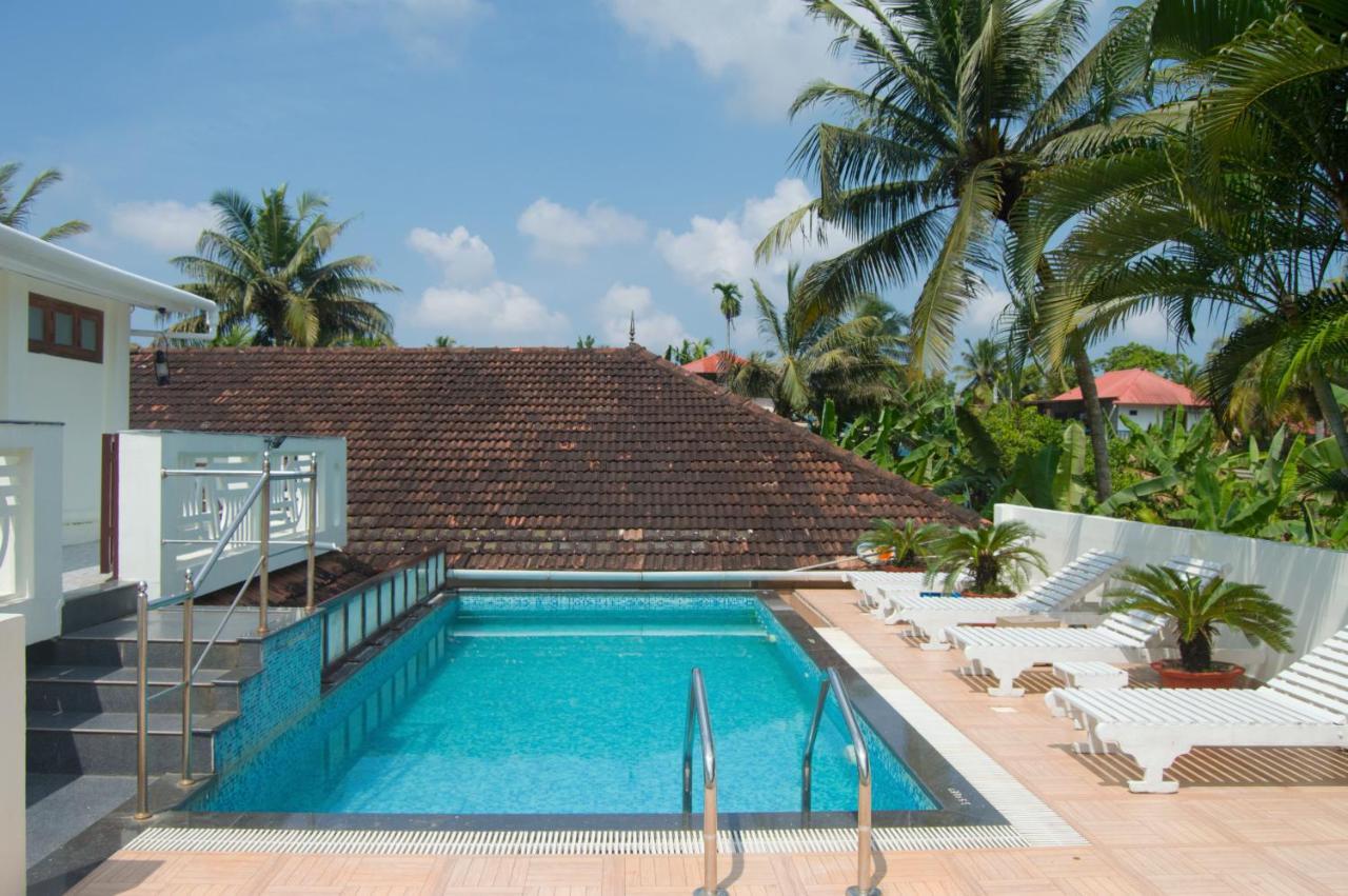 מלון Alappuzha Triveny River Palace מראה חיצוני תמונה