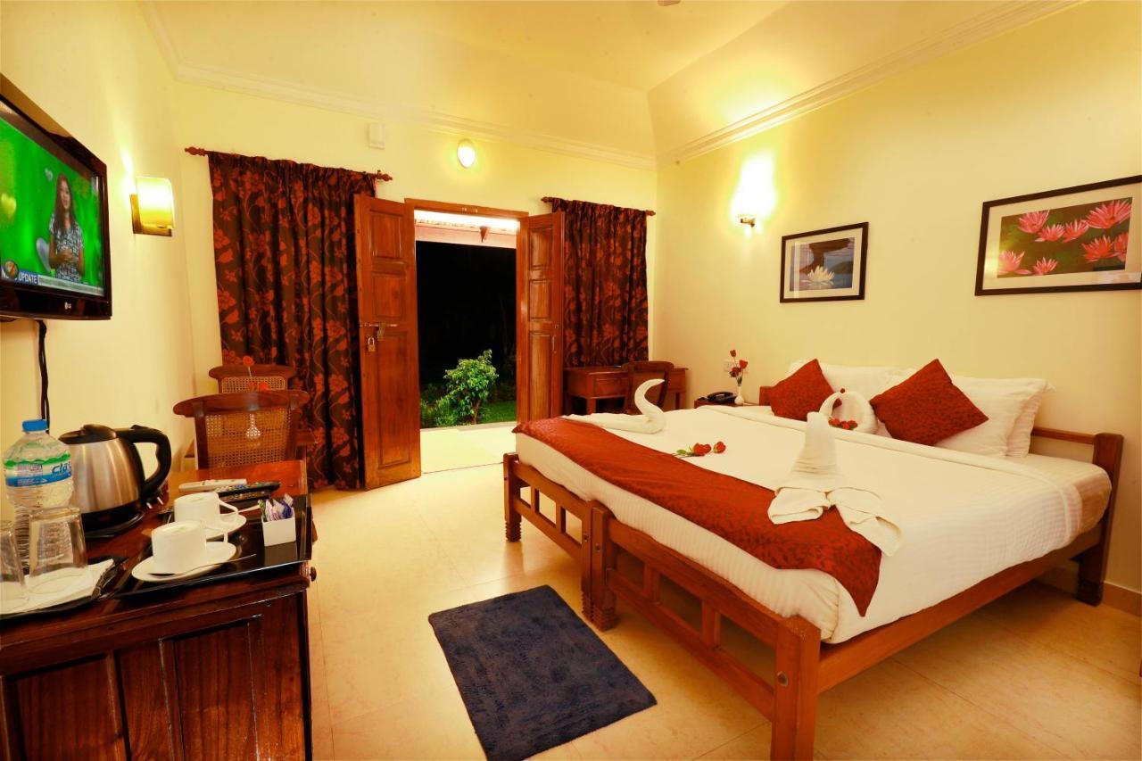 מלון Alappuzha Triveny River Palace מראה חיצוני תמונה