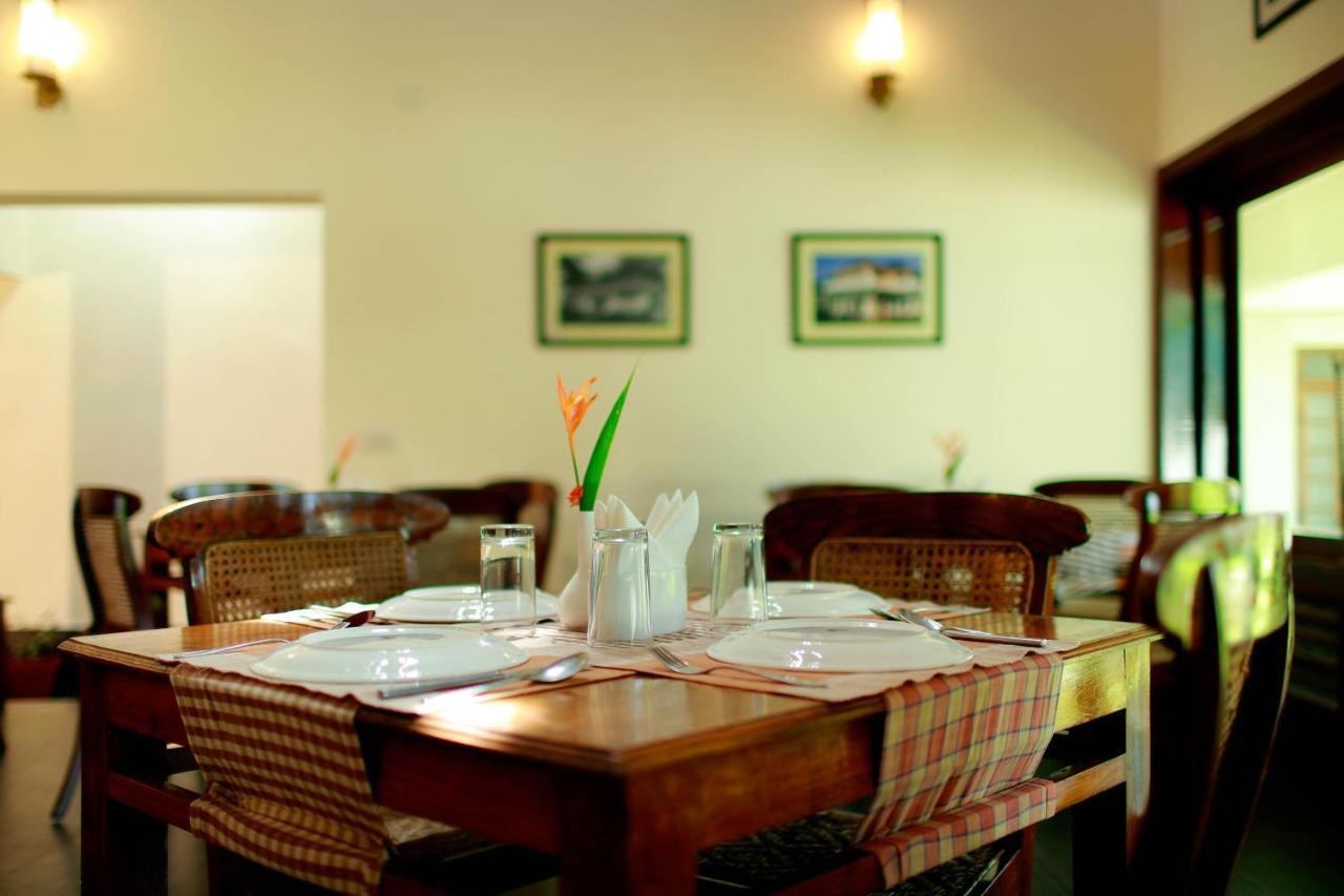 מלון Alappuzha Triveny River Palace מראה חיצוני תמונה