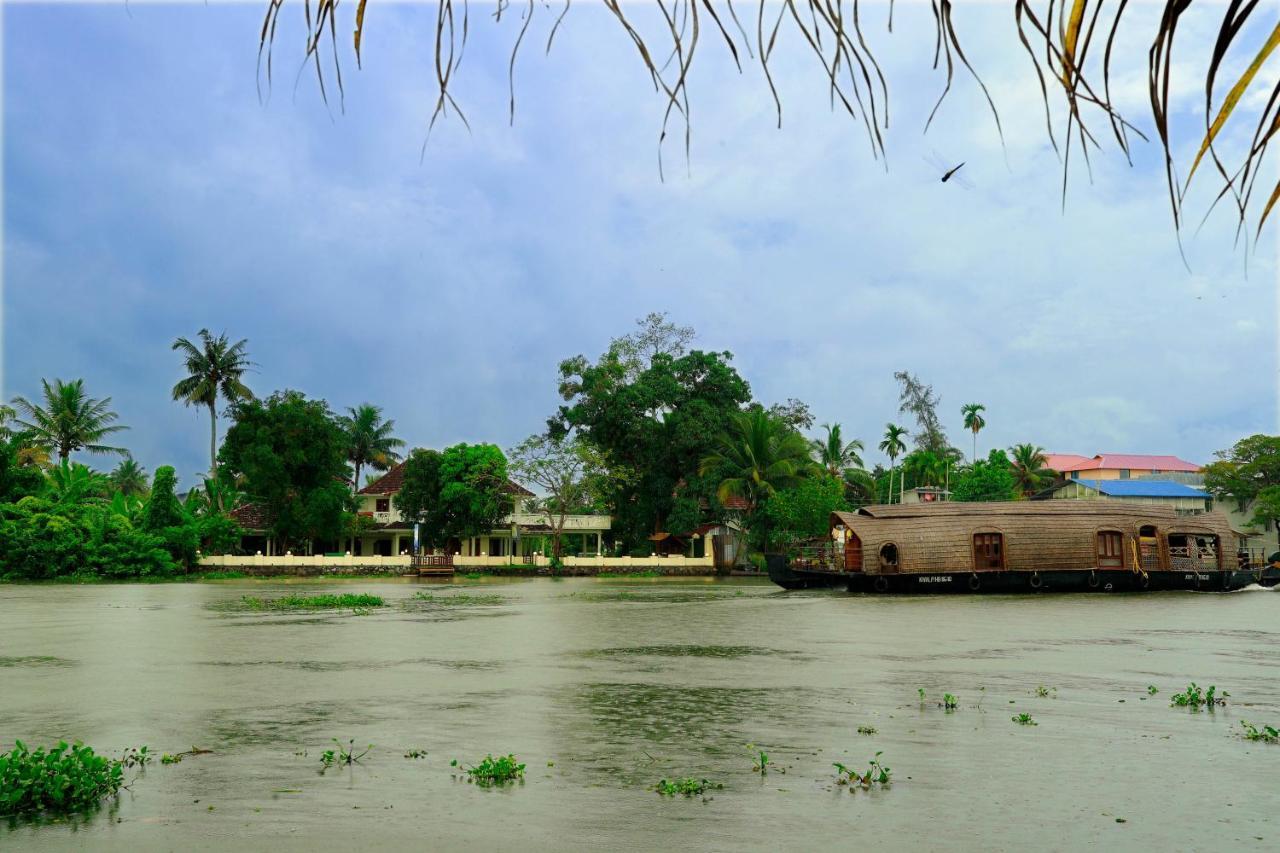 מלון Alappuzha Triveny River Palace מראה חיצוני תמונה