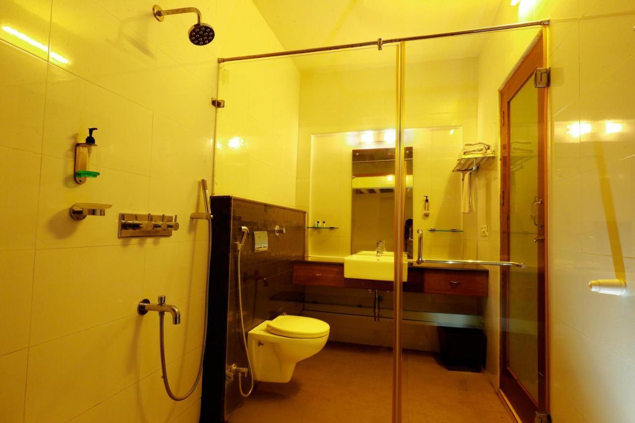 מלון Alappuzha Triveny River Palace מראה חיצוני תמונה